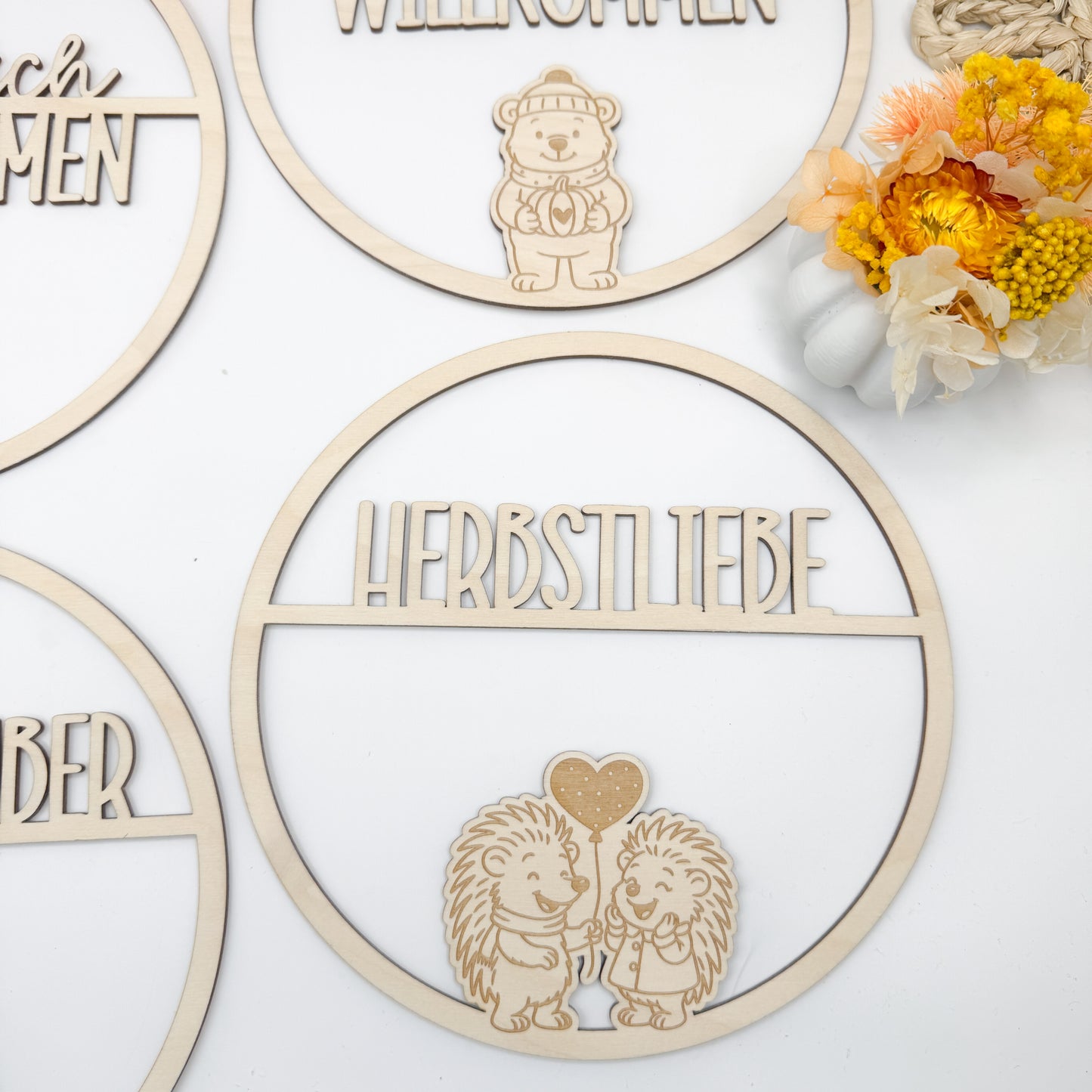 Herbstloops mit niedlichen Tieren - Laserdatei