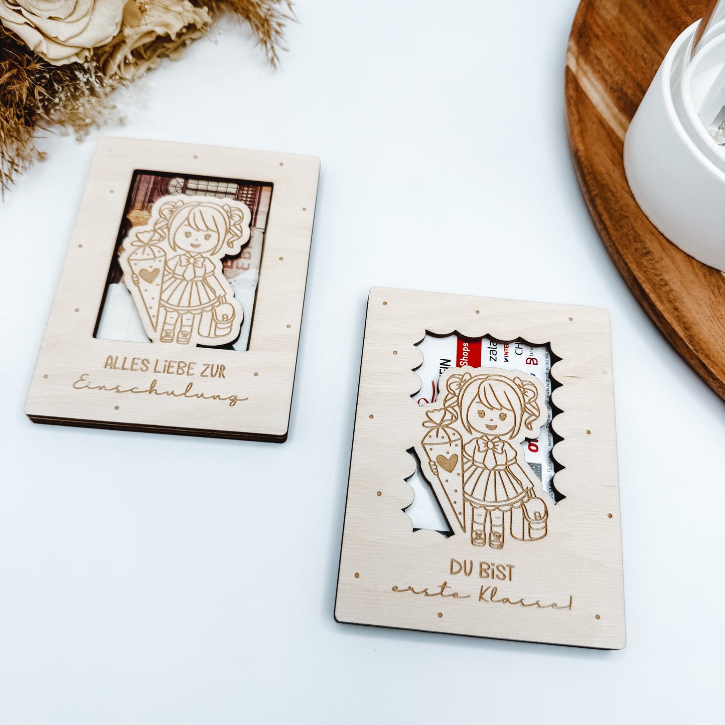 Geldgeschenk, Gutscheinhalter Einschulung, Mädchen mit Zuckertüte - Laserdatei