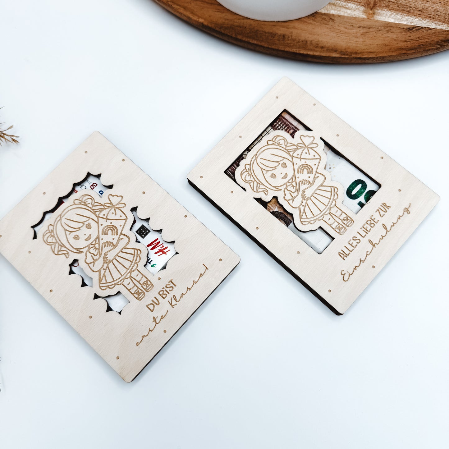 Geldgeschenk, Gutscheinhalter Einschulung, Mädchen mit Zuckertüte gross - Laserdatei