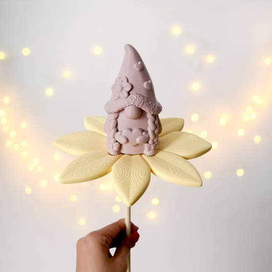 Gnomella auf Blume, Gartenzwerg - 3D Druckdatei
